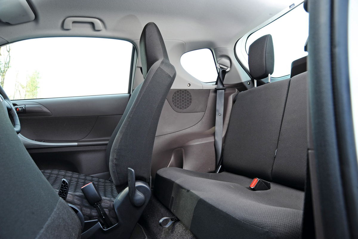 Toyota iQ rear seats