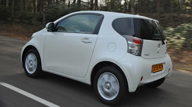 Toyota iQ rear tracking