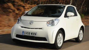 Toyota iQ front tracking