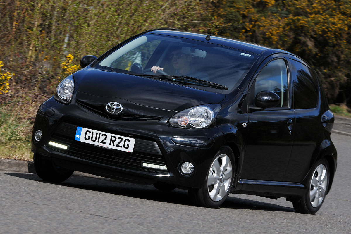 Toyota Aygo front cornering
