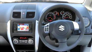 Suzuki SX4 dash