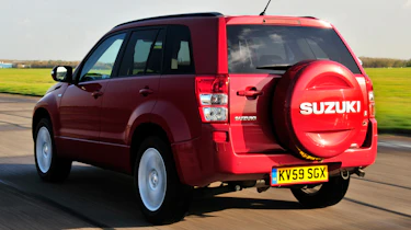 Suzuki Grand Vitara rear tracking