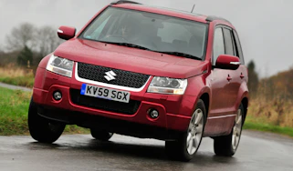 Suzuki Grand Vitara front cornering