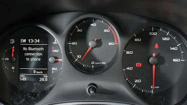 SEAT Leon dials