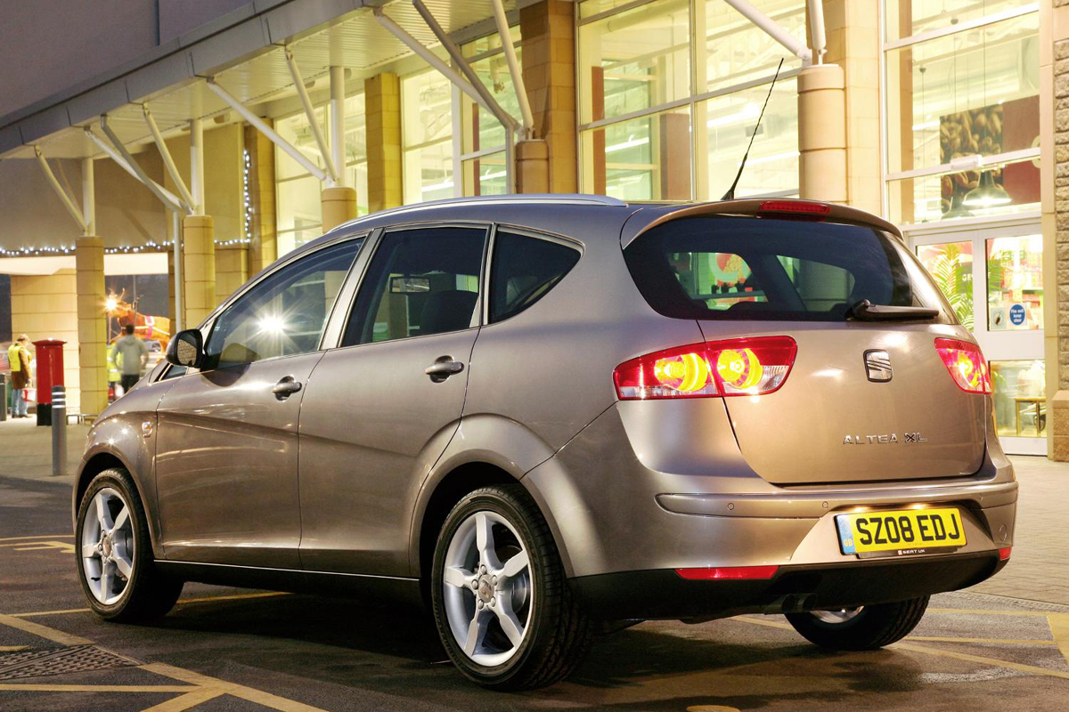 SEAT Altea XL rear three-quarters