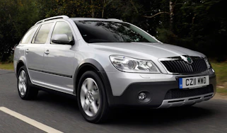 Skoda Octavia Scout front tracking