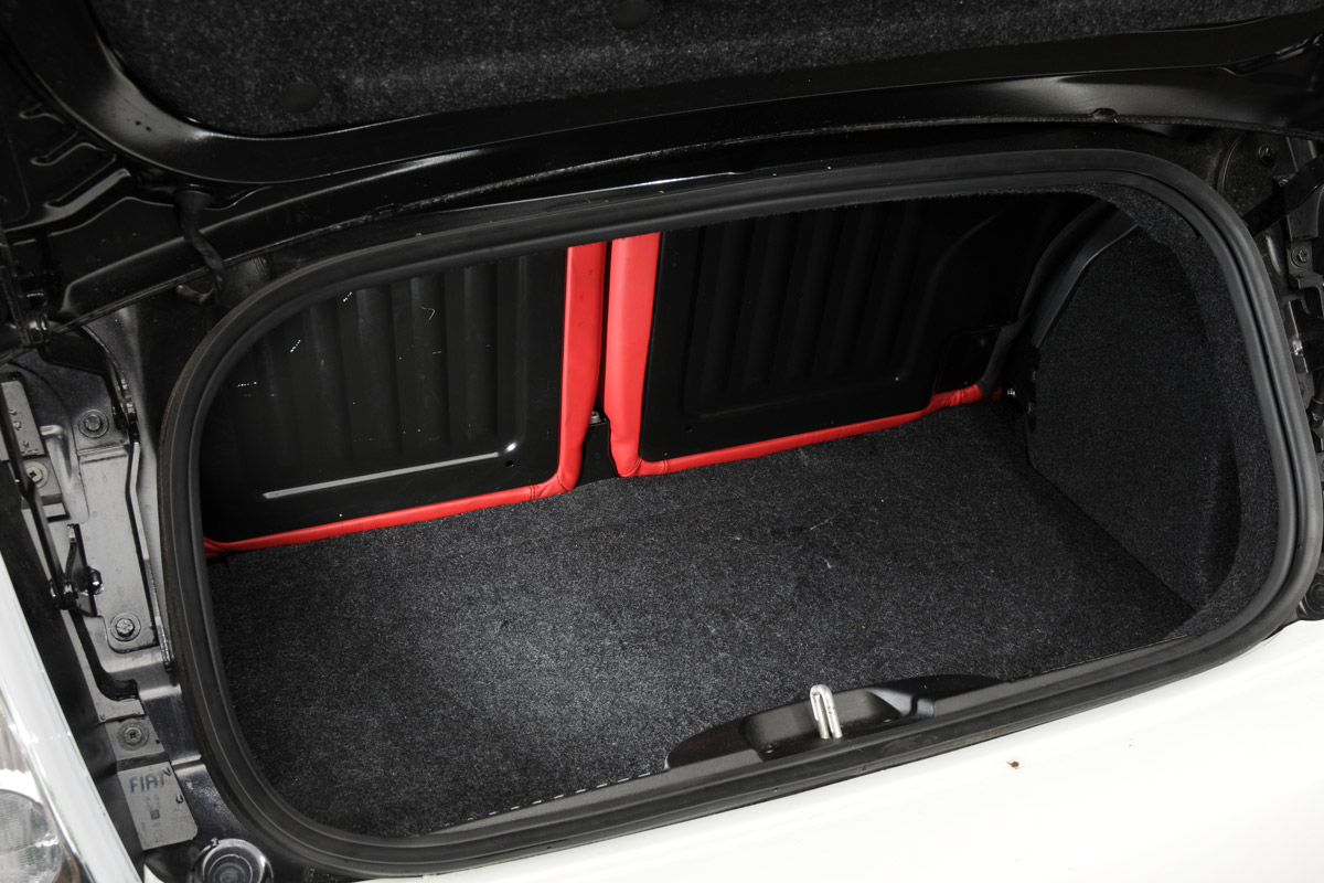 Abarth 500C boot