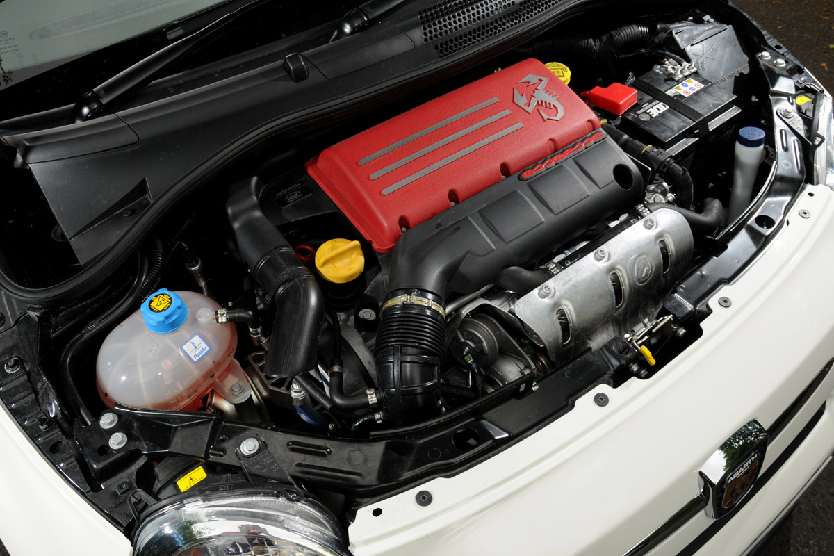 Abarth 500C engine