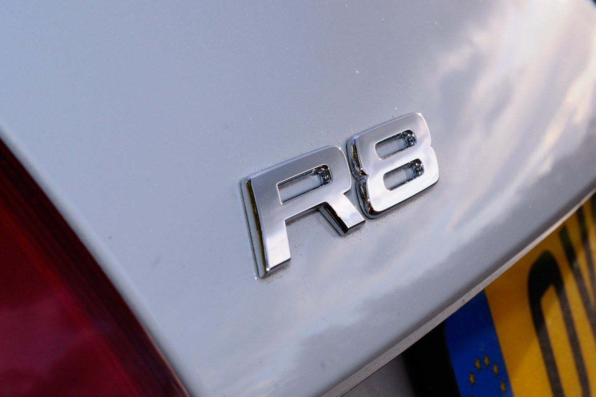 Audi R8 badge
