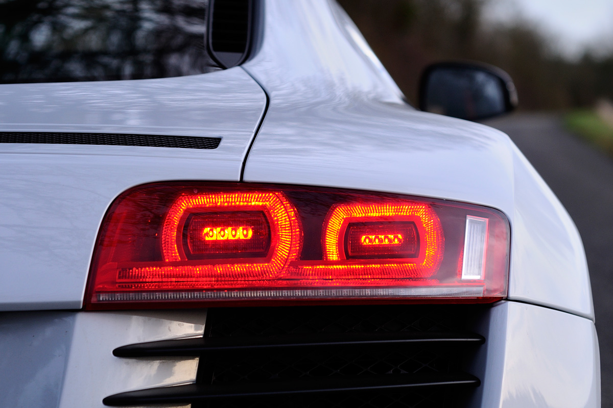 Audi R8 light