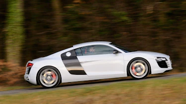 Audi R8 profile