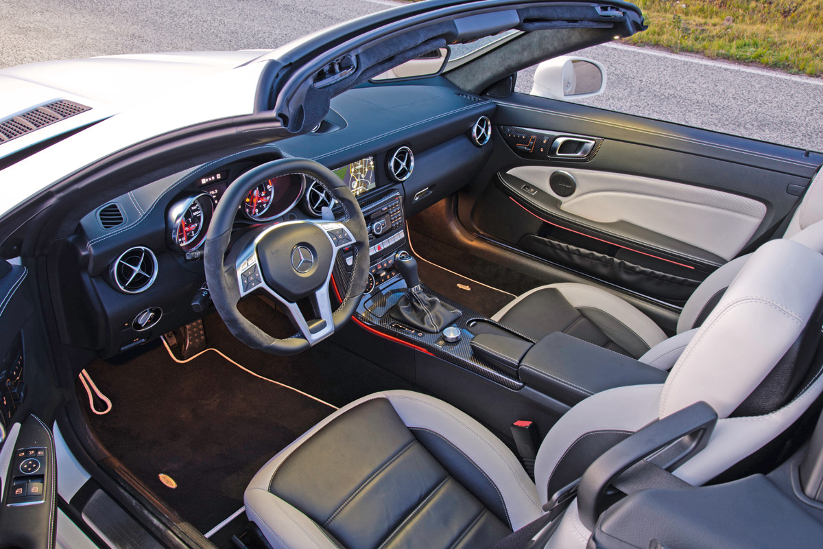 Mercedes SLK55 AMG interior