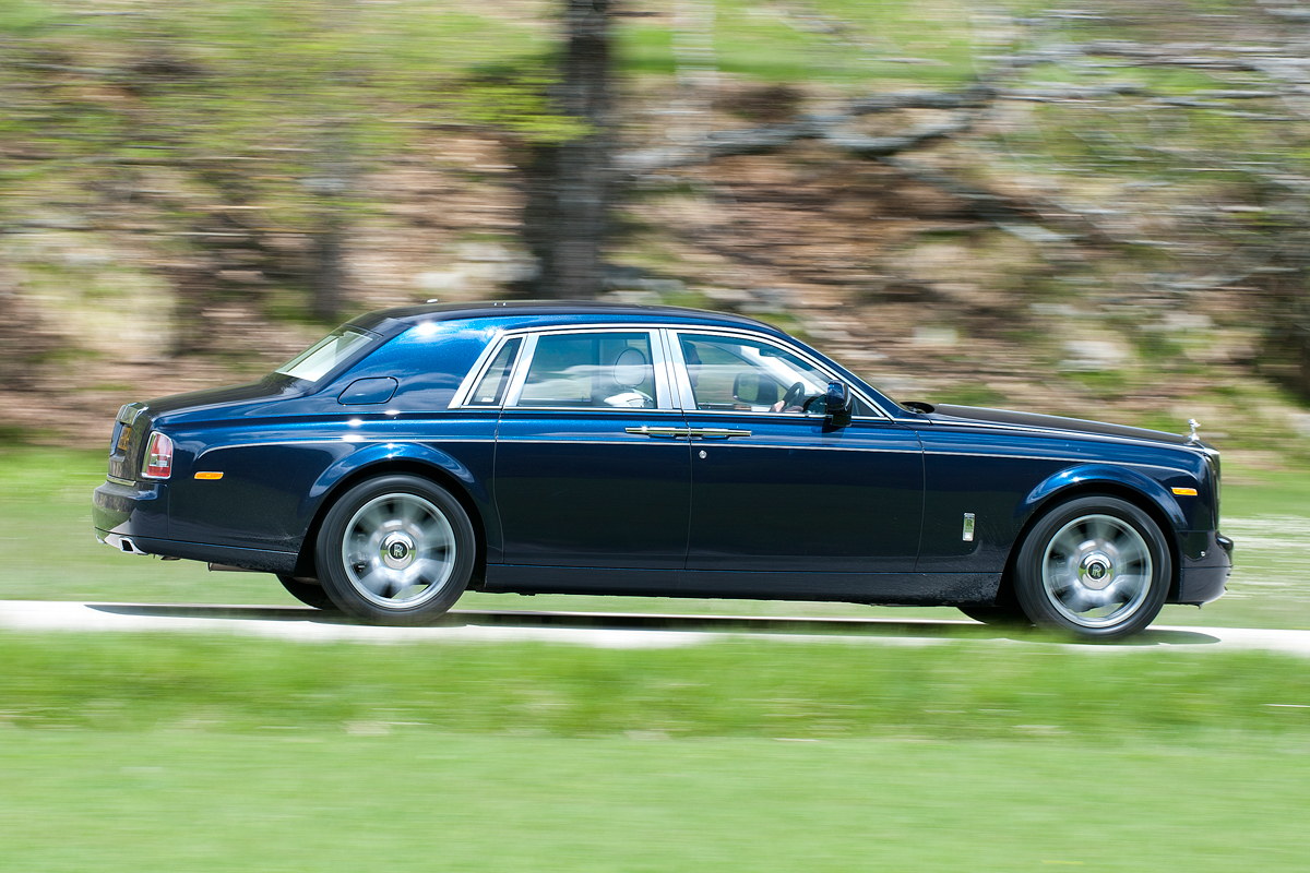 Rolls-Royce Phantom II profile