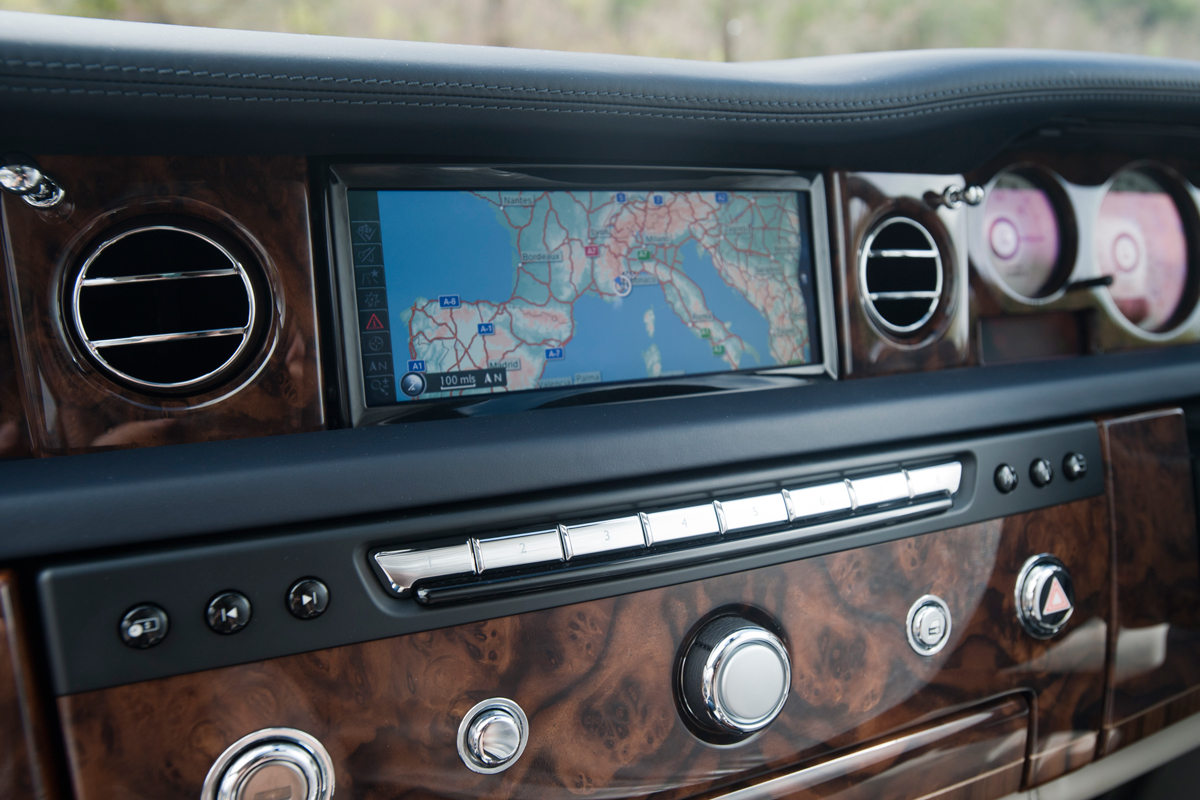 Rolls-Royce Phantom II sat-nav