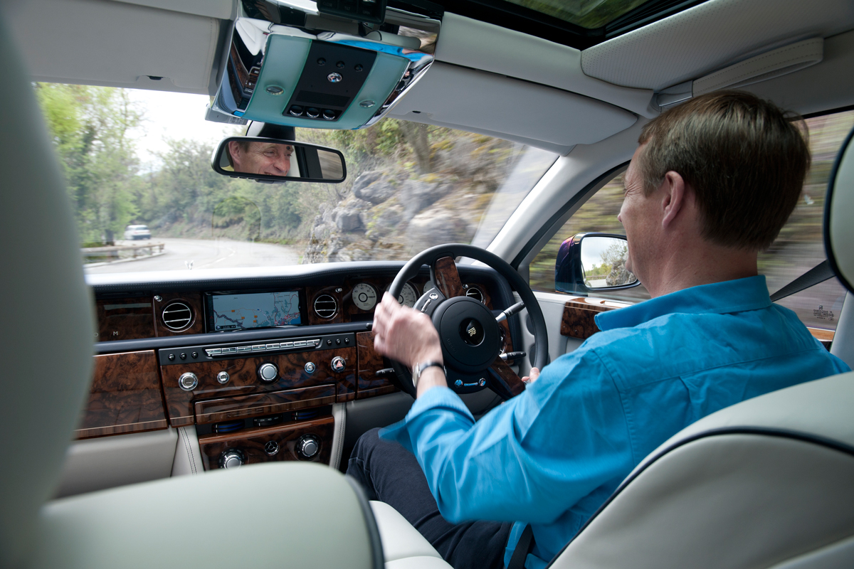 Rolls-Royce Phantom II driving