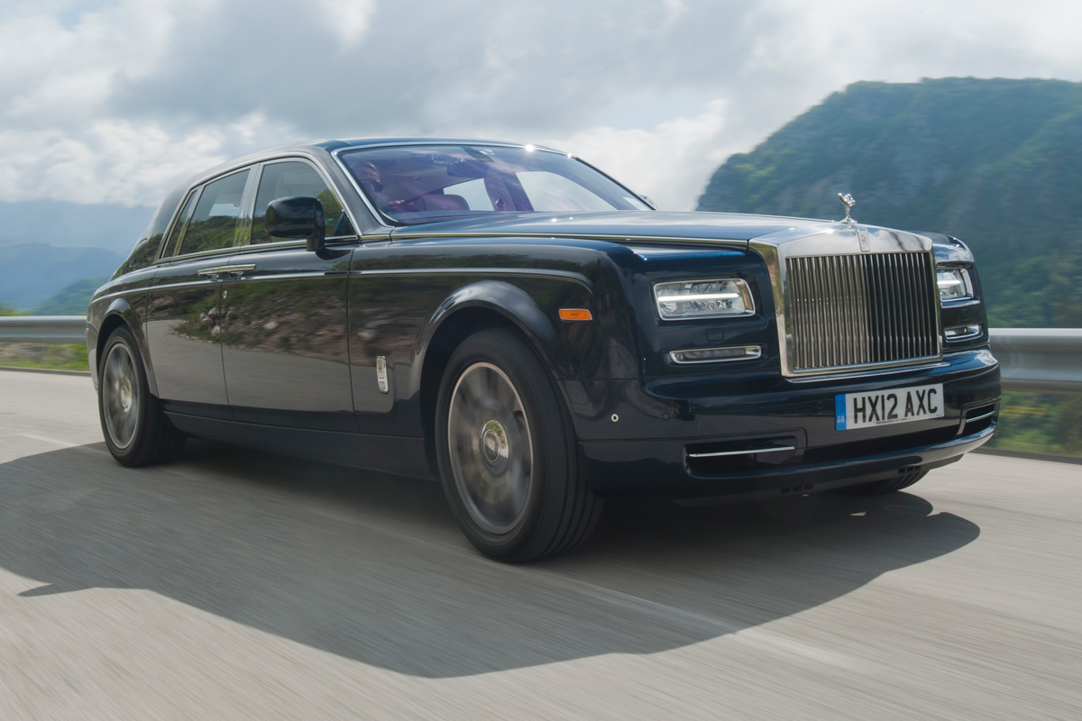 Rolls-Royce Phantom II front tracking