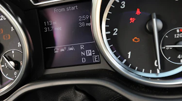 Mercedes ML 250 CDI dials