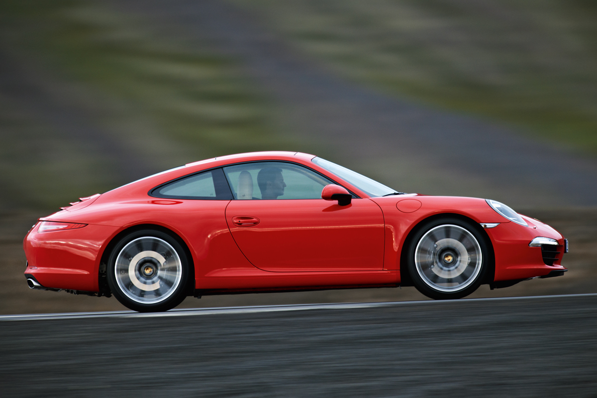 Porsche 911 Carrera profile