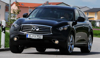 Infiniti FX 50S Premium front cornering