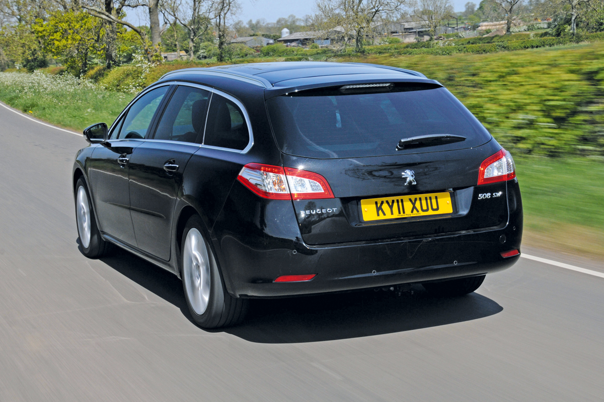 Peugeot 508 SW rear tracking