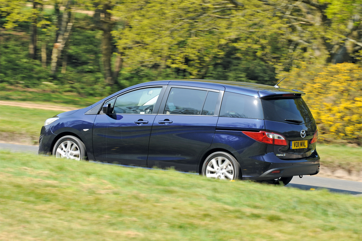 Mazda 5 panning