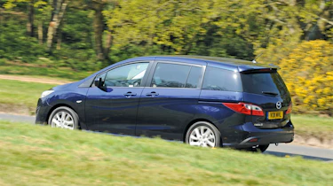 Mazda 5 panning