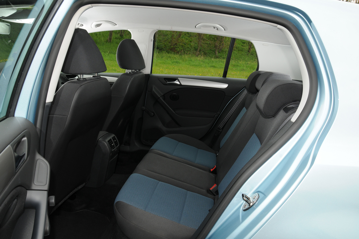 VW Golf 1.6 TDI BlueMotion rear seats