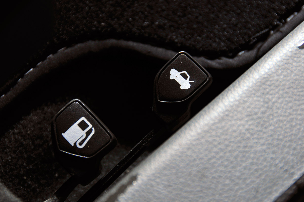Chevrolet Spark petrol and boot release