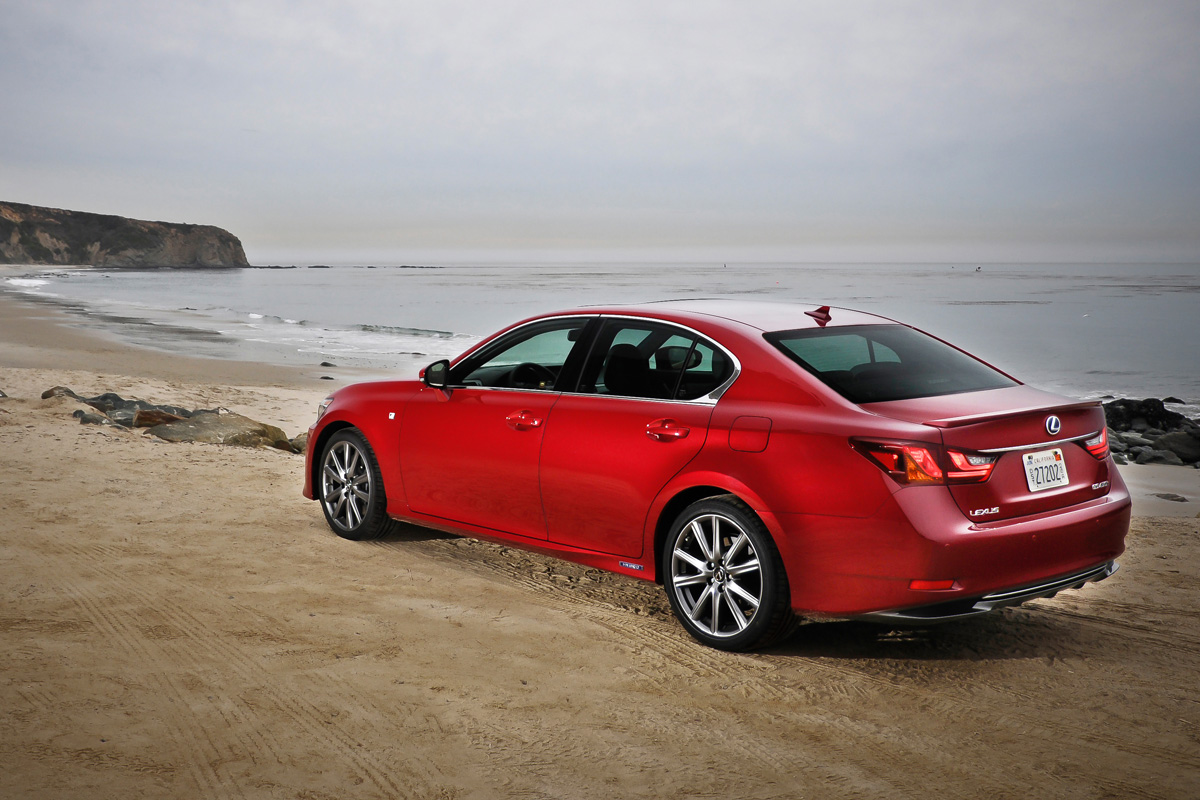Lexus GS rear three-quarters