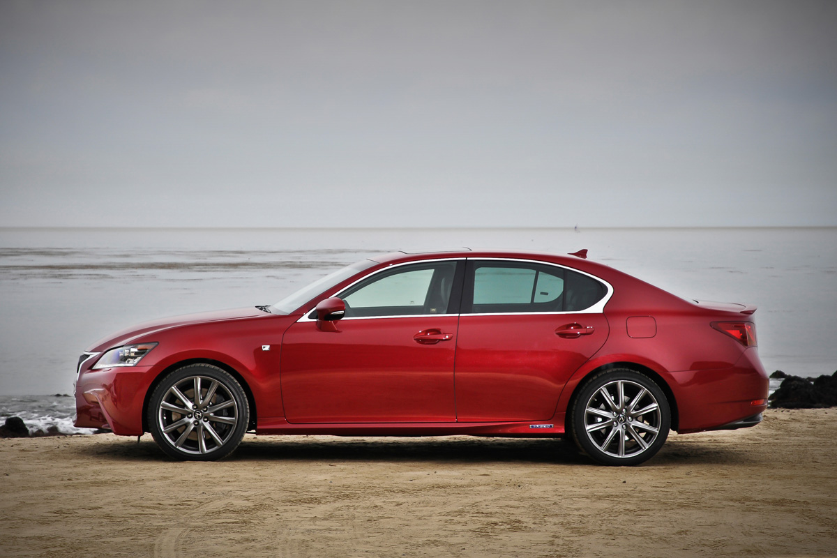Lexus GS profile
