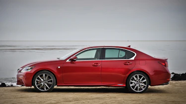 Lexus GS profile