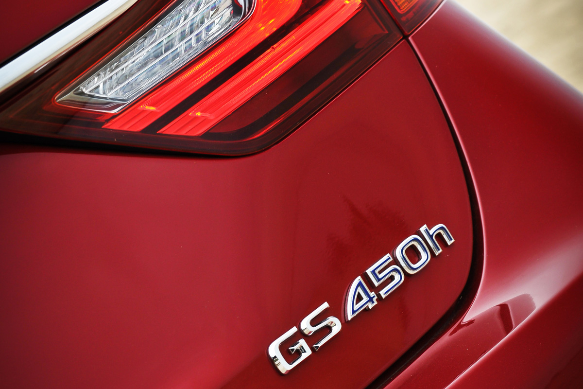 Lexus GS badge