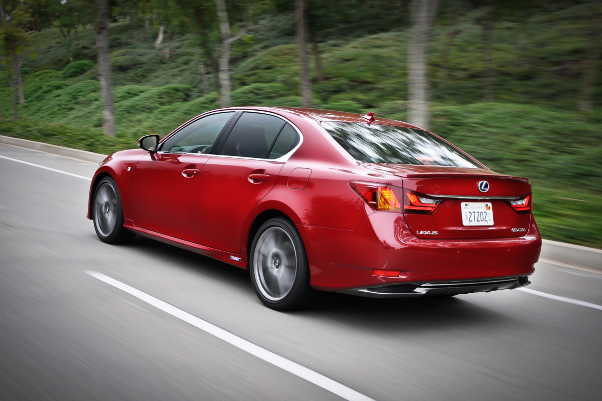 Lexus GS rear tracking