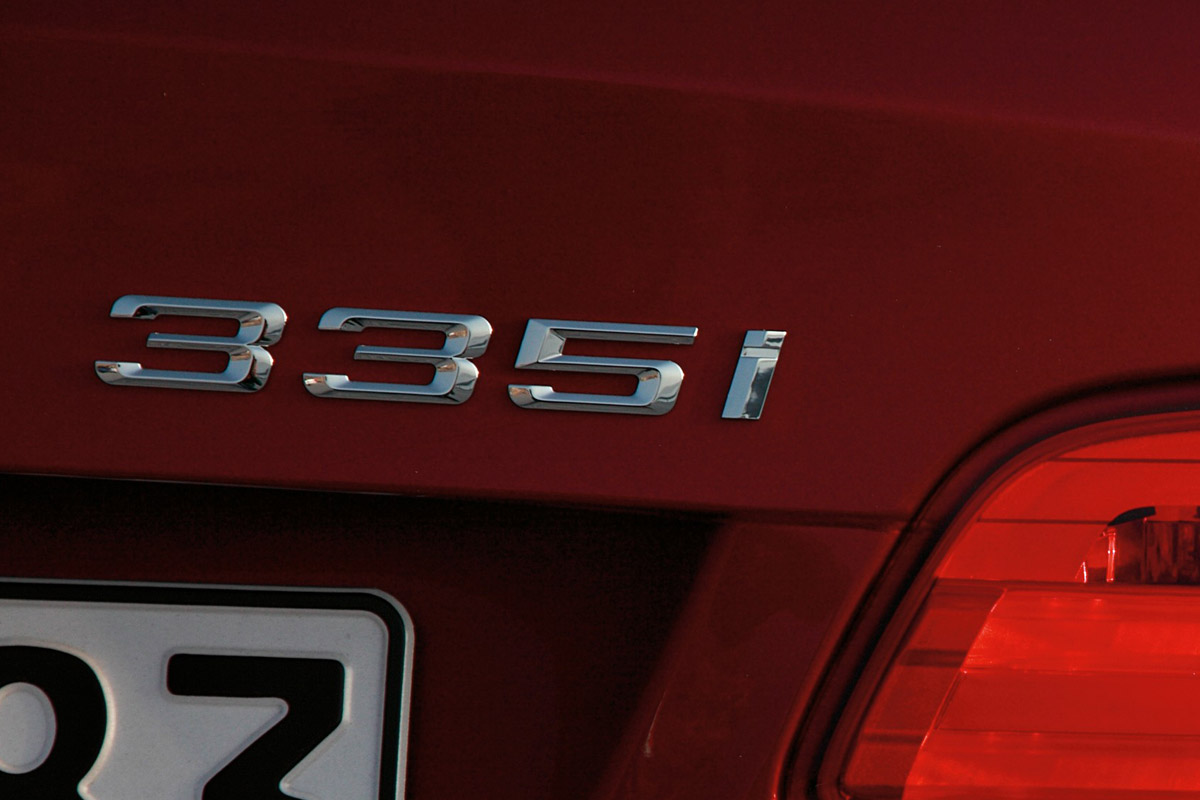 BMW 3-Series Coupe badge