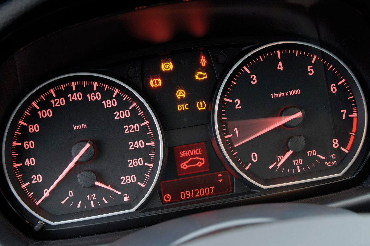 BMW 1-Series Coupe dials