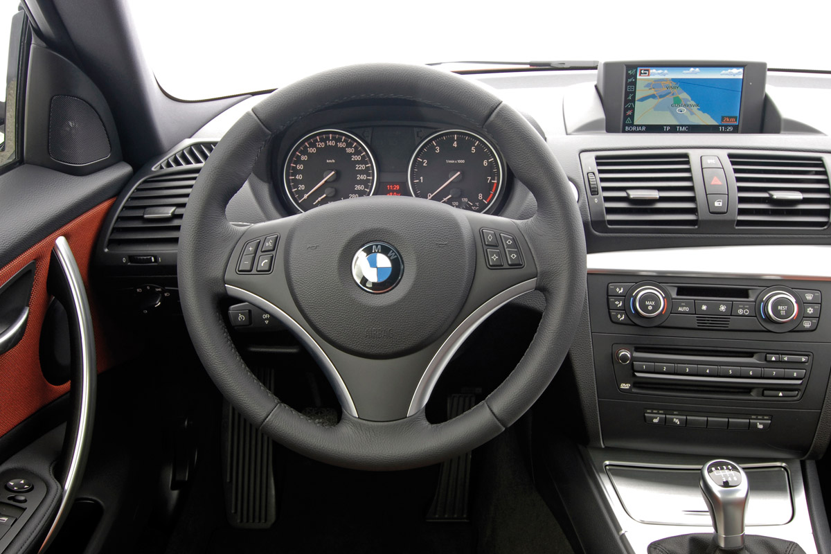 BMW 1-Series Coupe dash