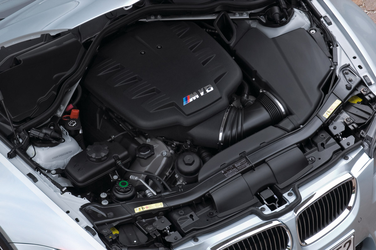 BMW M3 Convertible engine