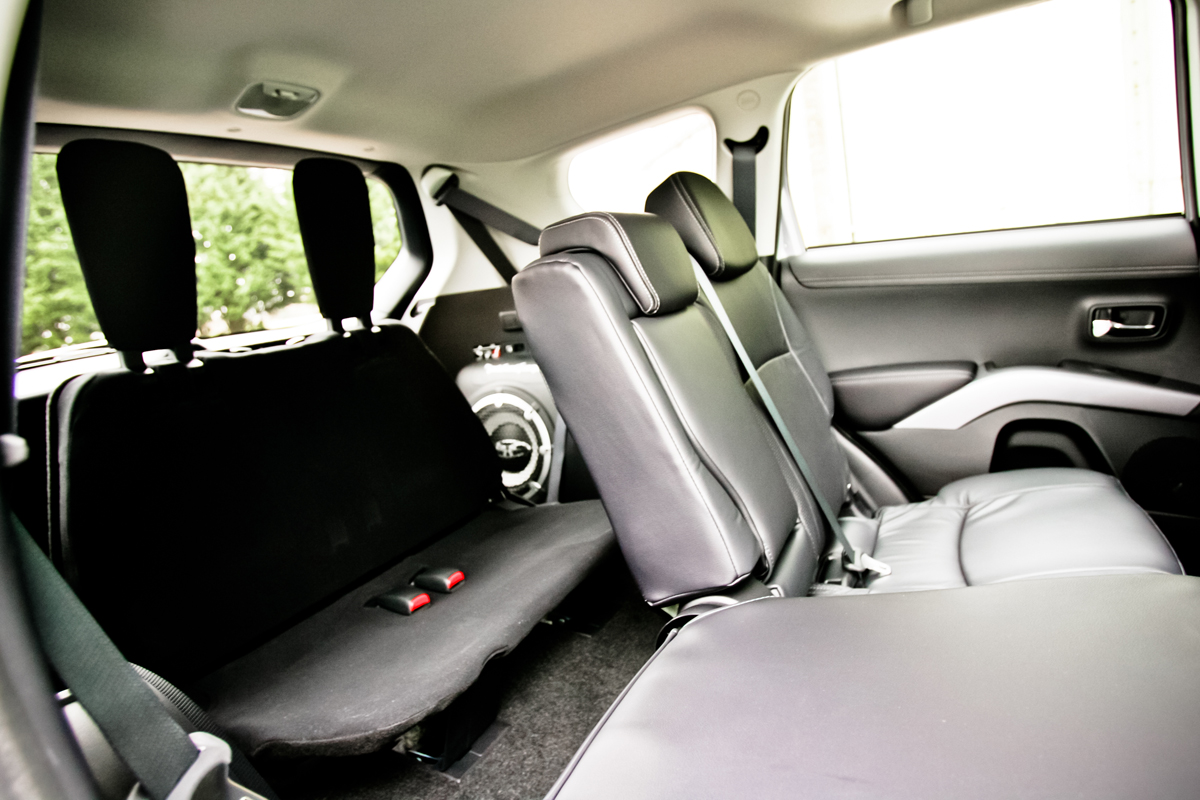 Mitsubishi Outlander rear seats