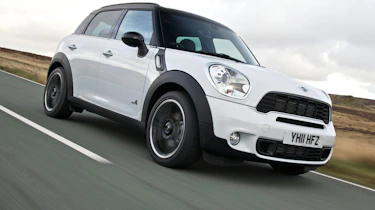 MINI Countryman front tracking