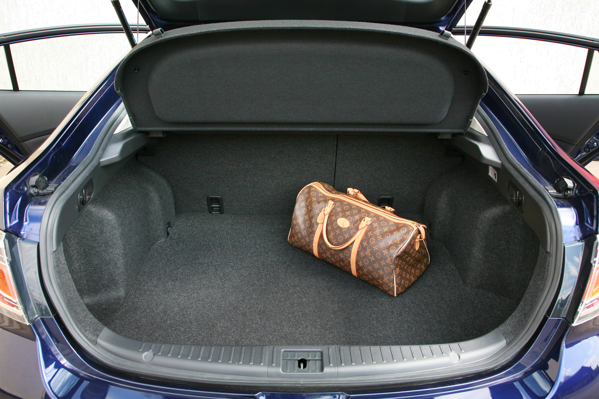 Mazda 6 boot