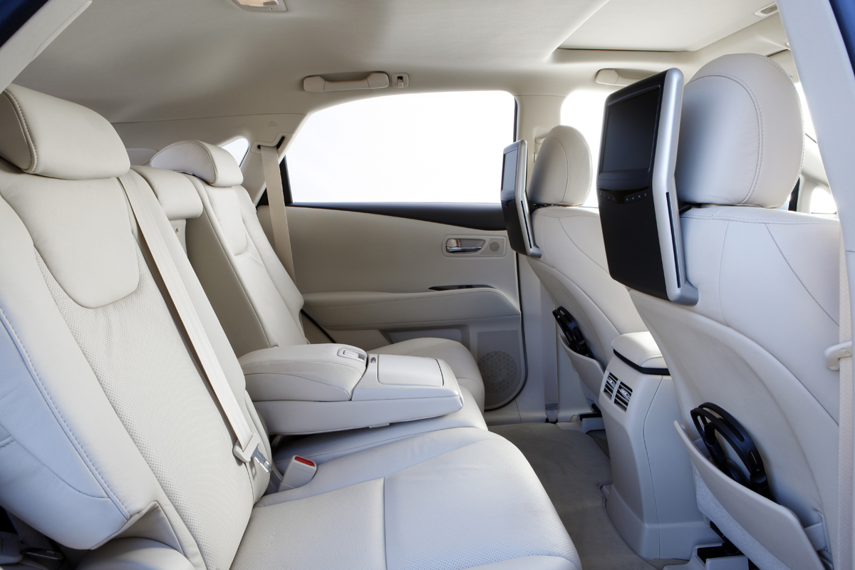 Lexus RX 450h rear seats