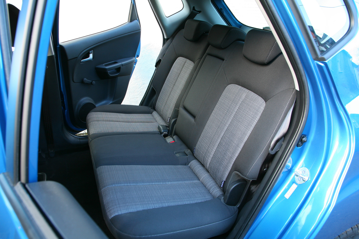 Kia Venga rear seats