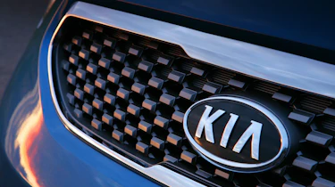 Kia Venga grille
