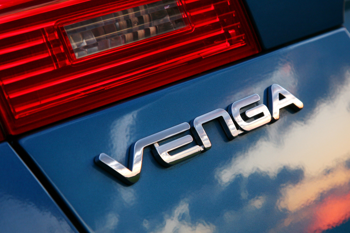Kia Venga badge