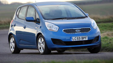 Kia Venga front cornering