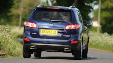 Hyundai Santa Fe rear cornering