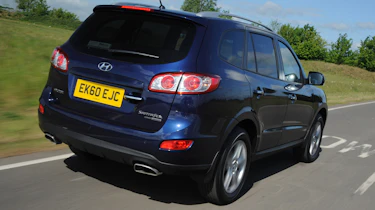 Hyundai Santa Fe rear tracking