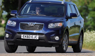 Hyundai Santa Fe front cornering