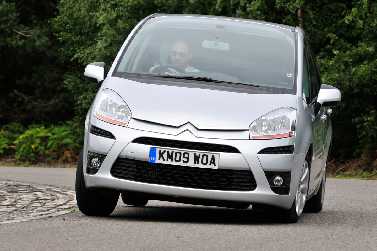 Citroen C4 Picasso front cornering
