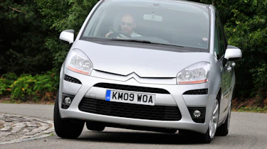 Citroen C4 Picasso front cornering